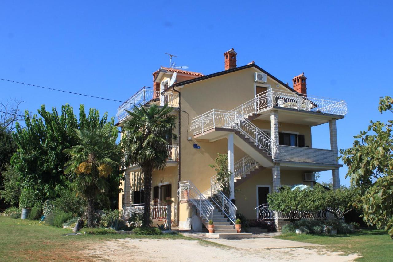 Apartment With A Parking Space Basanija, Umag - 7149