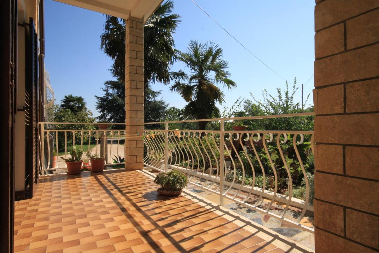Apartment With A Parking Space Basanija, Umag - 7149