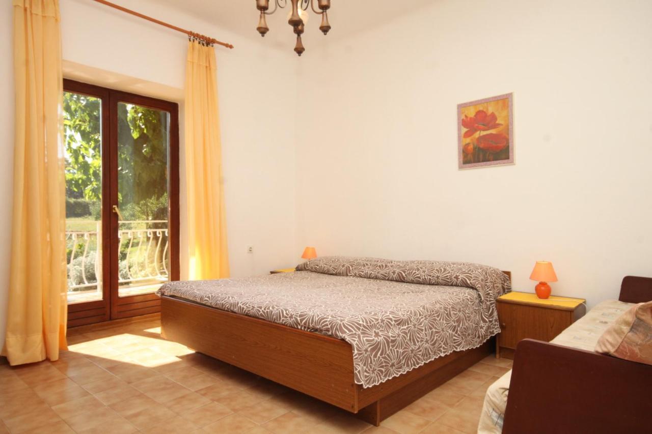 Apartment With A Parking Space Basanija, Umag - 7149