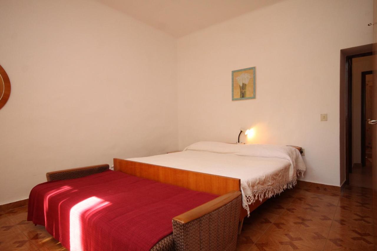 Apartment With A Parking Space Basanija, Umag - 7149